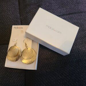 gold circle earrings